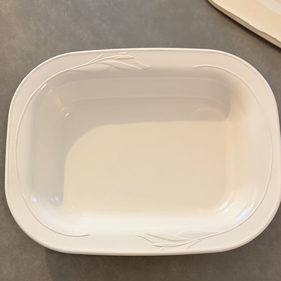 Corning Lidded Baking Dish - Picture 4 of 5